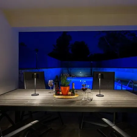 Larus * Sveti Anton (Krk)