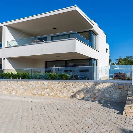 Larus * Sveti Anton (Krk)