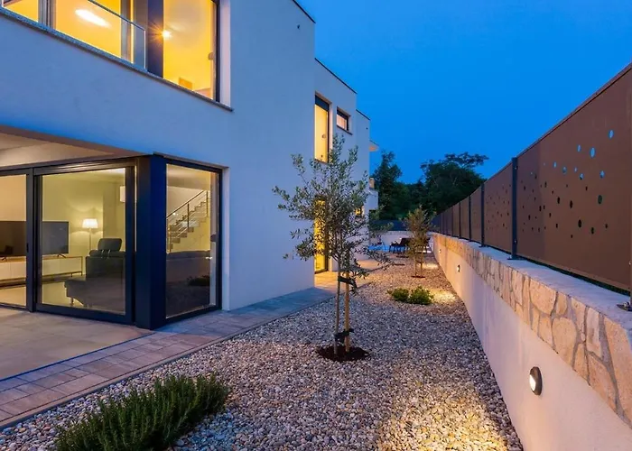 Villa Larus *