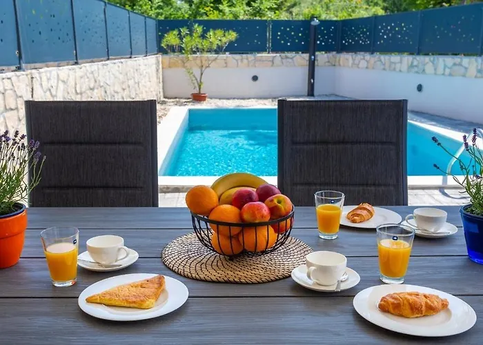 Villa Larus *